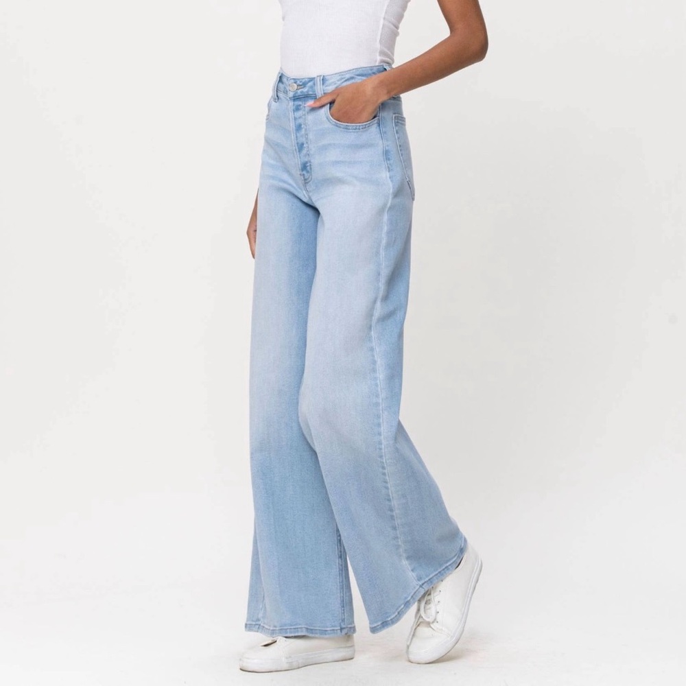 Light wash high waist wide leg jean. Soft with stretch. Size 13